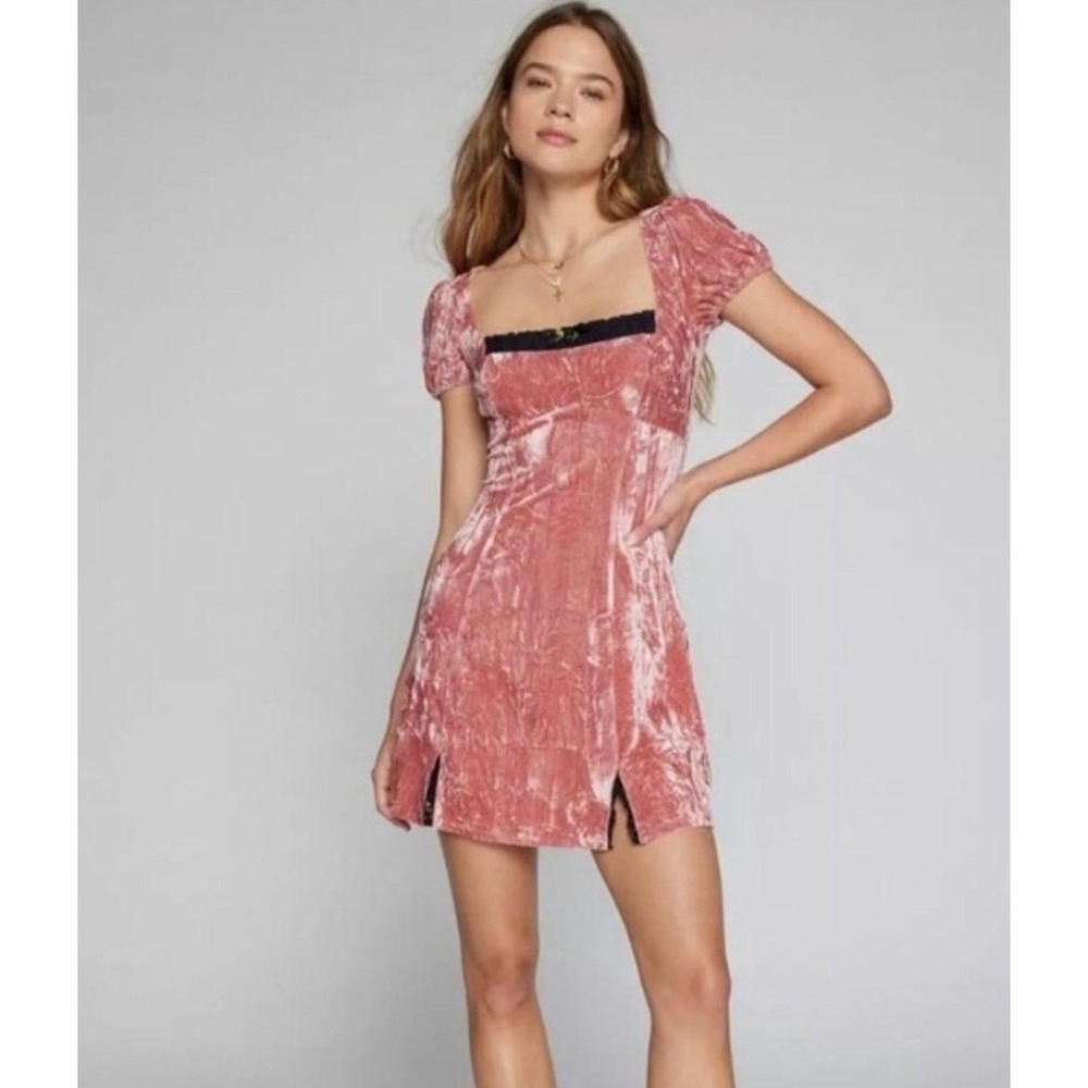 Kimchi Blue Pink Crushed Velvet Lace Trim Open Tie Back Mini Dress Coquete M - Picture 1 of 10